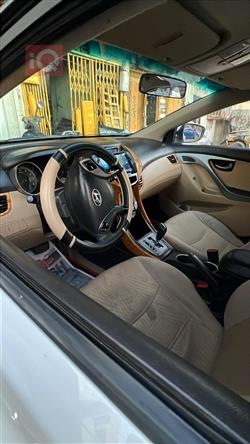 هیوندای ئەلەنترا